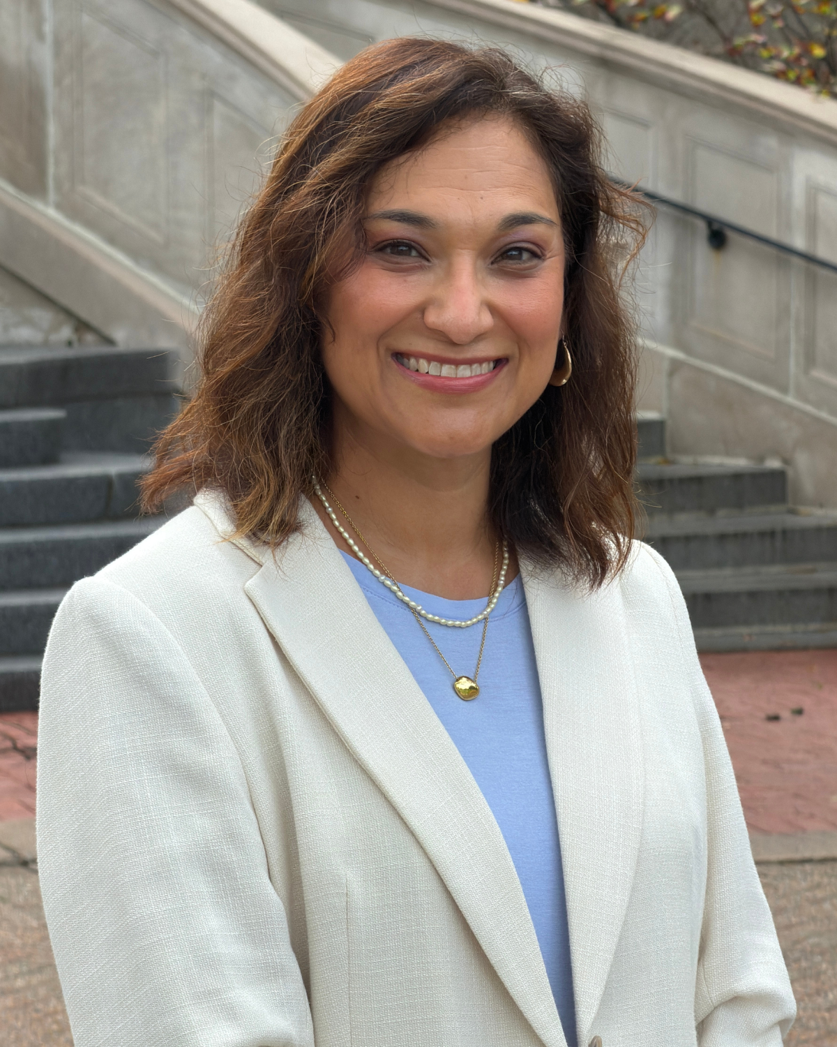 Headshot, Michelle DeFrancisco