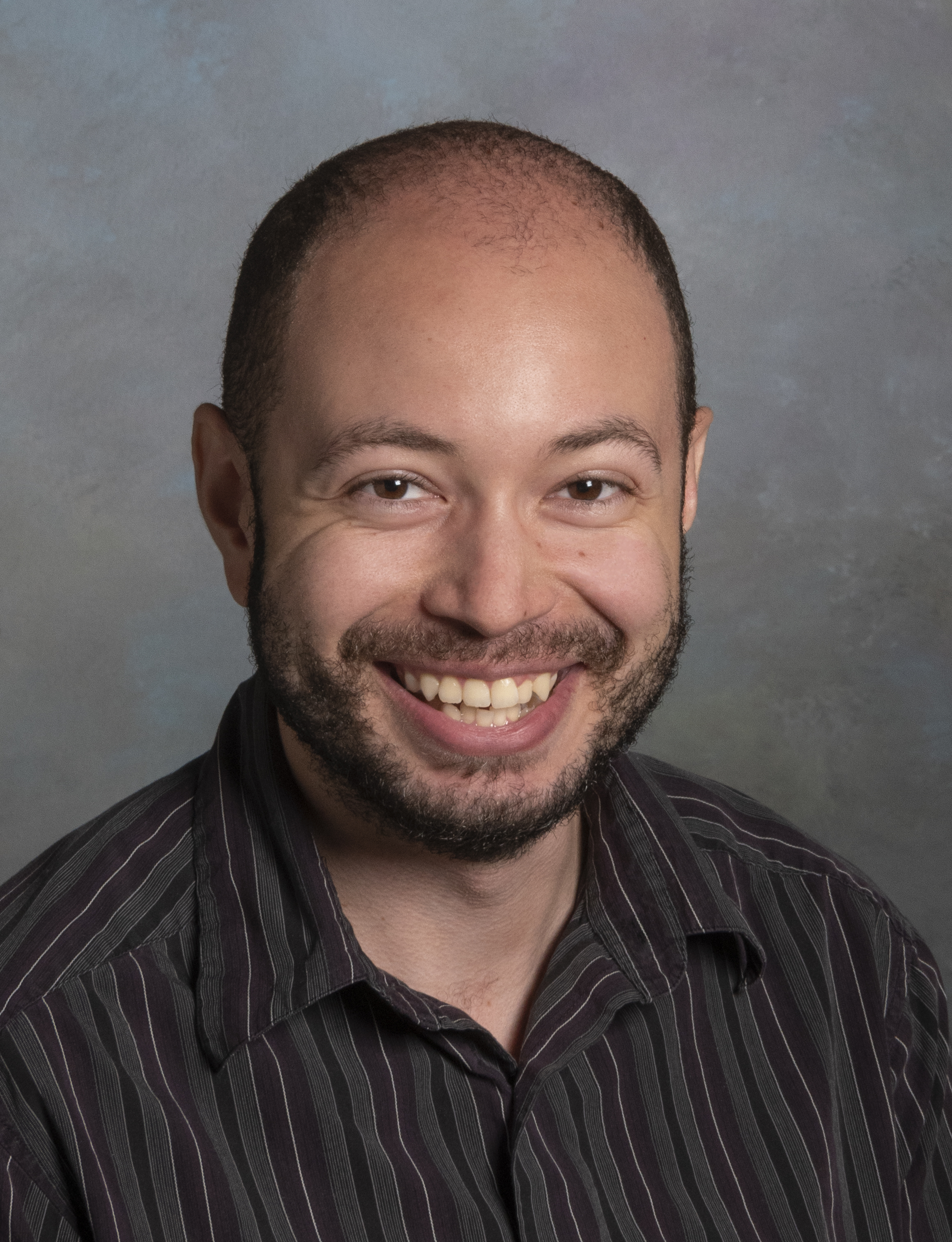 Headshot of Desmond Davis (ddavis8)