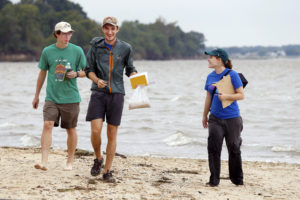 Geology students on the Potomac River.