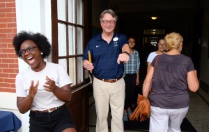 Hurley greeting students