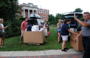 Move-In Day at UMW brought hundreds of new Eagles to campus. Photo by Norm Shafer.