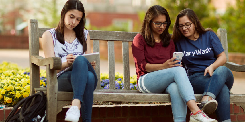 After a reading assignment that suggested smartphones -- and social media -- were destroying a generation, several students decided to try to go without.