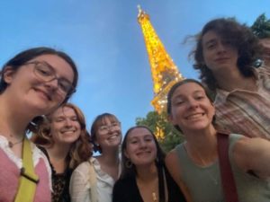 UMW students Costa Veeder-Shave, Rachel Richardson, Chloe Martin, Sarah Sklar, Eleanor Heil and Gabriel Snider during an evening in the Champ de Mars. Photo courtesy of Andi Smith.