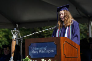 Class President Shauna Kaplan. Photo by Suzanne Carr Rossi.
