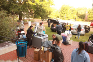 UMW welcomes more than 1,000 new students to the 2024-25 academic year. More than 700 of those will live on campus. Many settled in on Move-In Day, which signifies a mix of emotions and aspirations. Photo by Karen Pearlman.