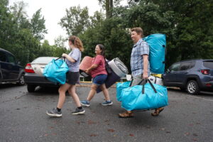 Hundreds of first-year students and their families arrived on campus Wednesday for Move-In Day. UMW welcomes more than 1,000 first-year and transfer students to the 2025-26 academic year. Photo by Suzanne Carr Rossi.