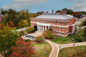 University of Mary Washington open Aug. 1. Students who apply by the early decision or early action dates of Nov. 1 and 15 will be the first to be considered for the Piscopo Rodgers Science Fellows Program.