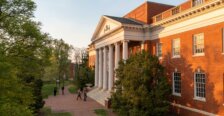 duPont Hall at UMW on a sunny day