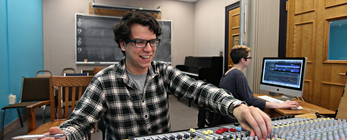 UMW music department class and rehearsals, Thursday April 3, 2014. (Photo by Norm Shafer).
